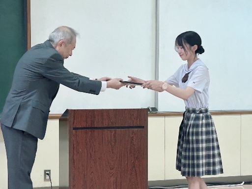 【普及啓発コンテスト】最優秀賞受賞の授賞式